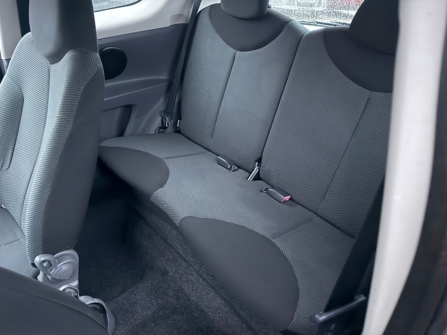 Used Toyota AYGO 2005 for sale - 77681970: Photo 8