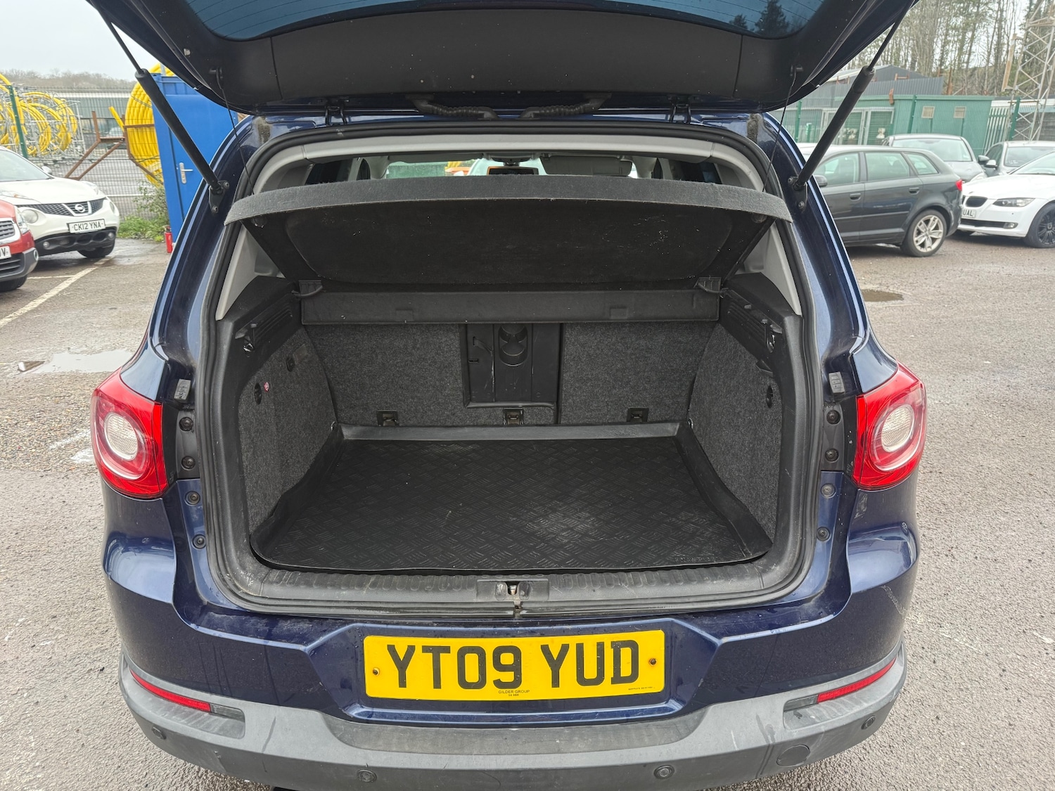 Used Volkswagen Tiguan 2009 for sale - 76879752: Photo 3