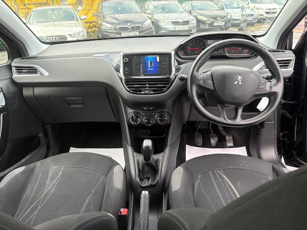Used Peugeot 208 2014 for sale - 76184173: Photo 8