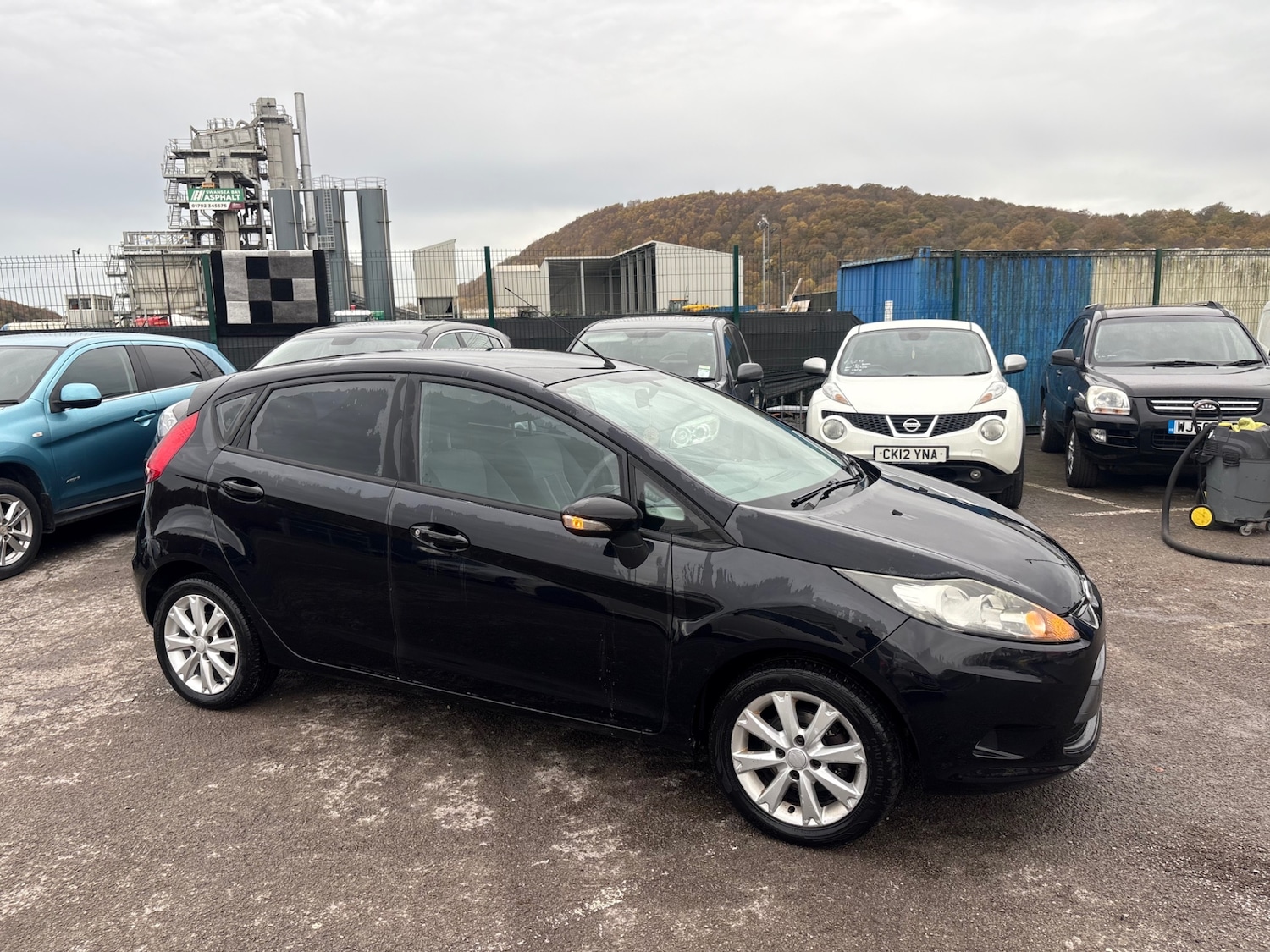 Used Ford Fiesta 2010 for sale - 76505652: Photo 2