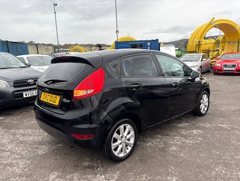 Used Ford Fiesta 2010 for sale - 76505652: Photo