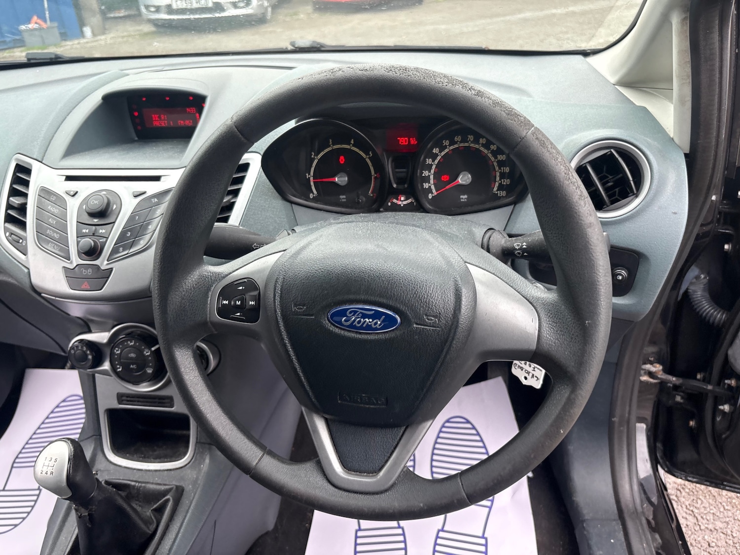 Used Ford Fiesta 2010 for sale - 76505652: Photo 9