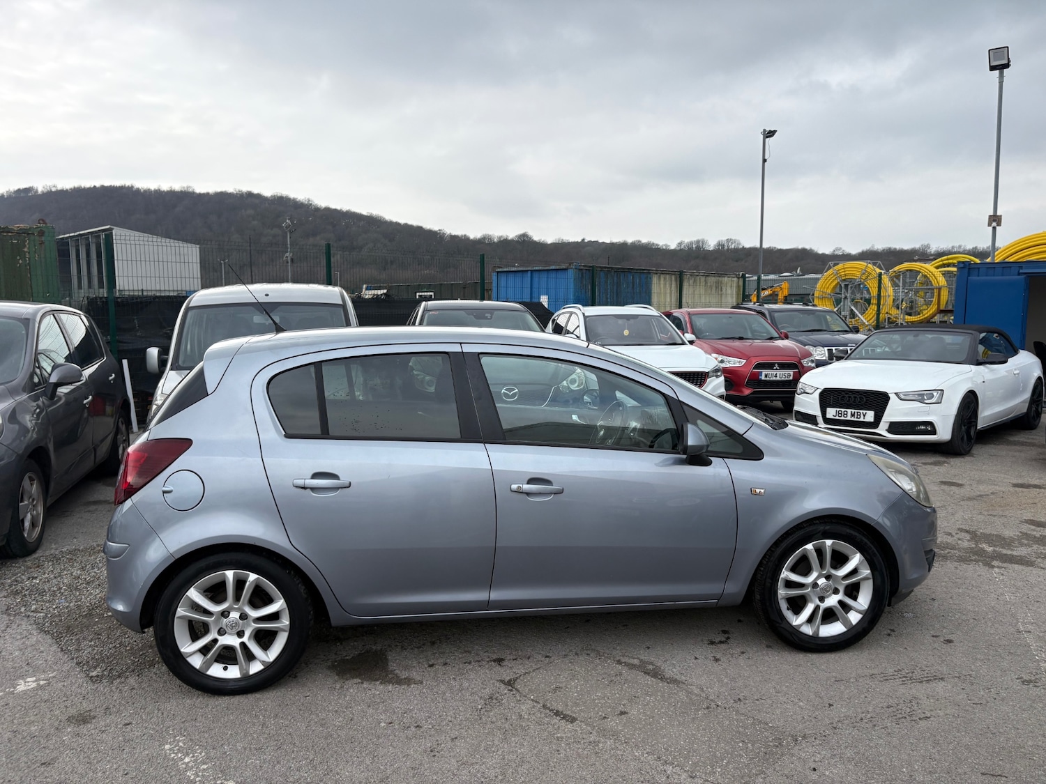 Used Vauxhall Corsa 2010 for sale - 77790262: Photo 2