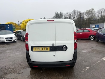 Used Vauxhall Combo 2018 for sale - 77998779: Photo