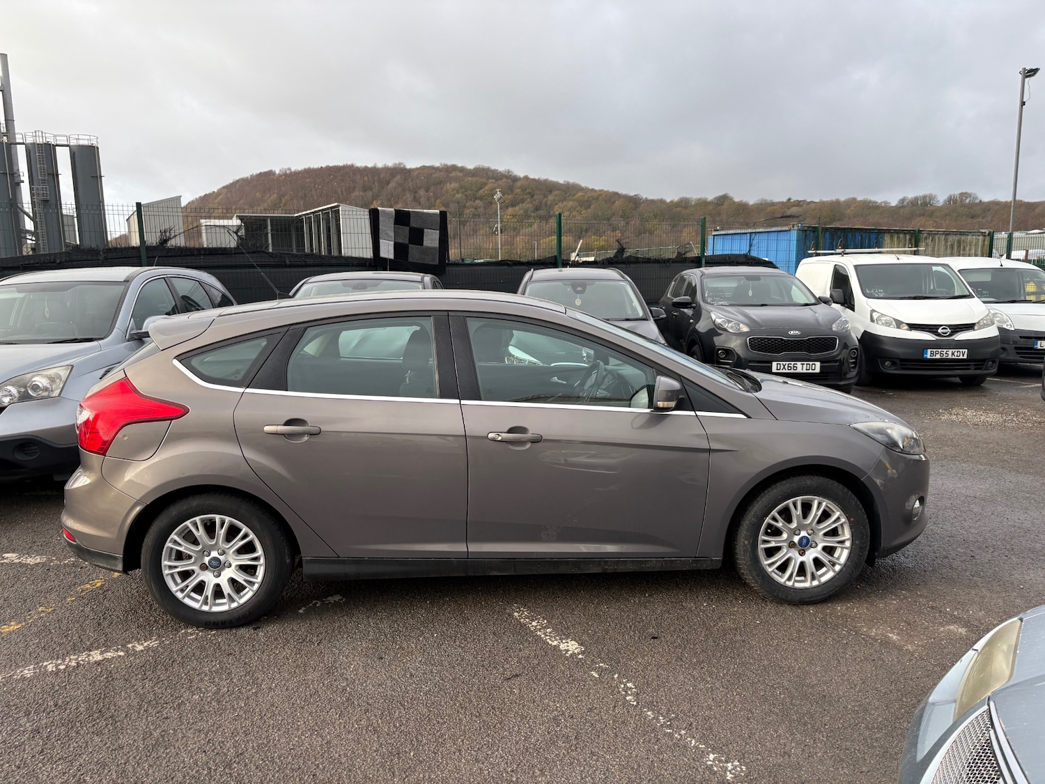 Used Ford Focus 2011 for sale - 76734829: Photo 2