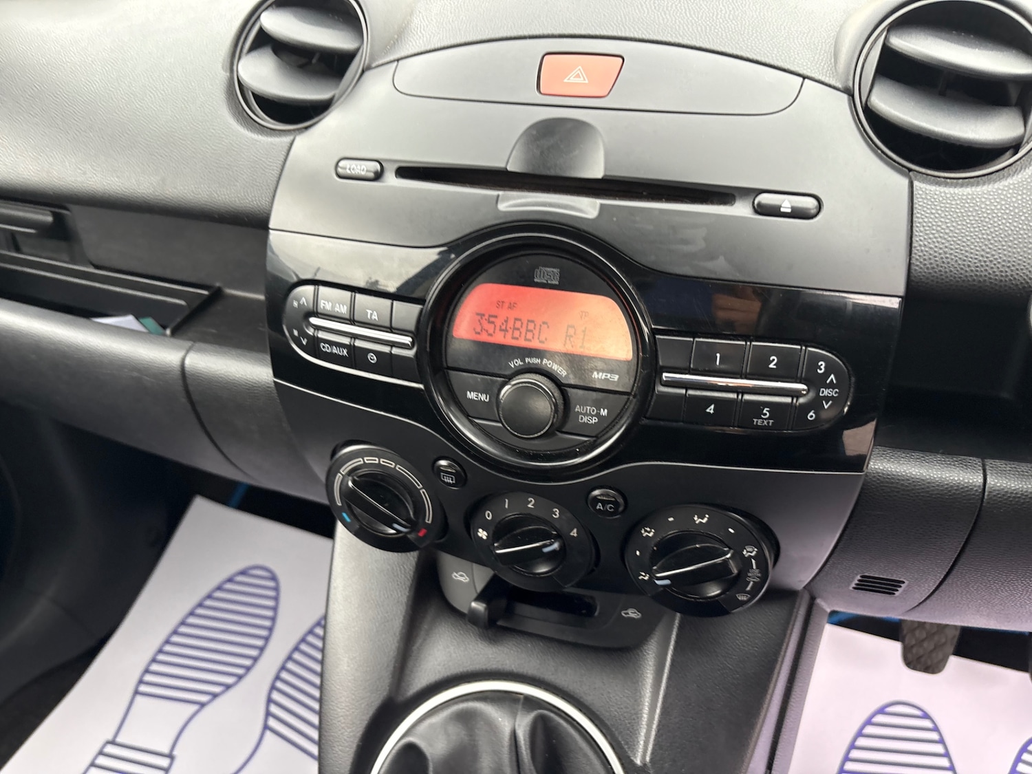 Used Mazda Mazda2 2011 for sale - 76004655: Photo 8