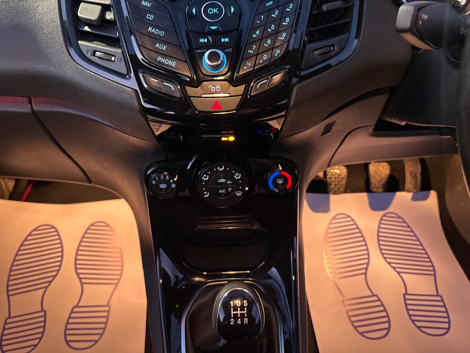 Used Ford Fiesta 2015 for sale - 76684475: Photo 15