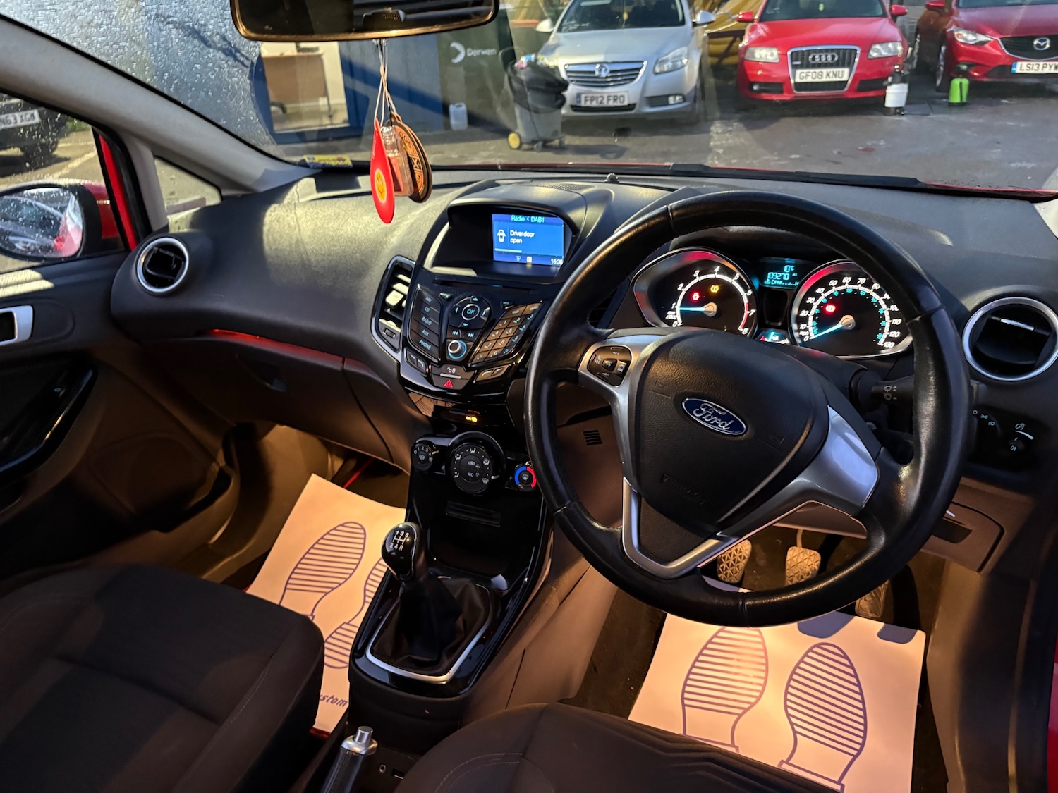 Used Ford Fiesta 2015 for sale - 76684475: Photo 9