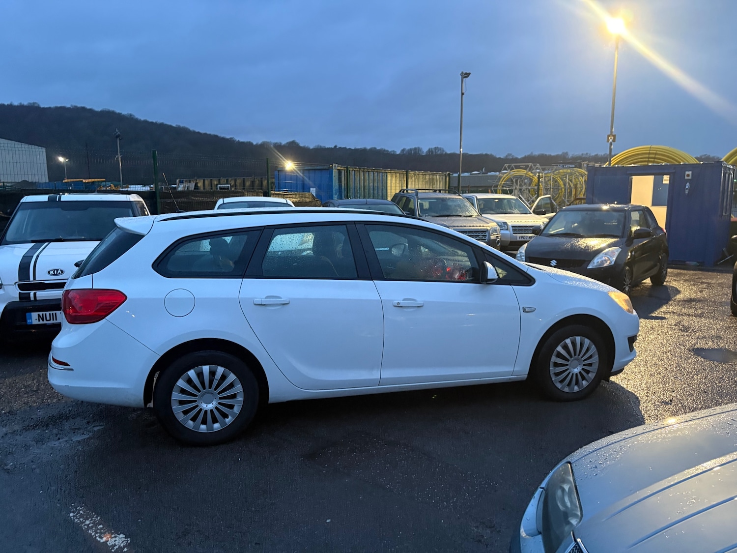Used Vauxhall Astra 2013 for sale - 77450809: Photo 2