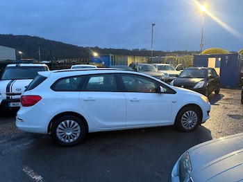 Used Vauxhall Astra 2013 for sale - 77450809: Photo