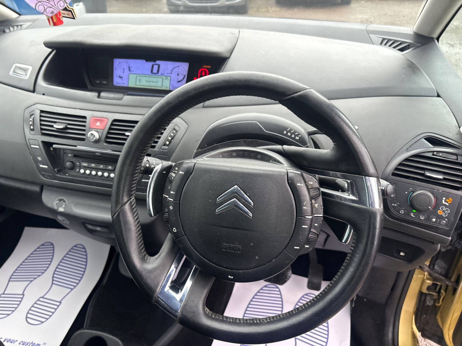 Used Citroen C4 Picasso 2009 for sale - 77272382: Photo 11