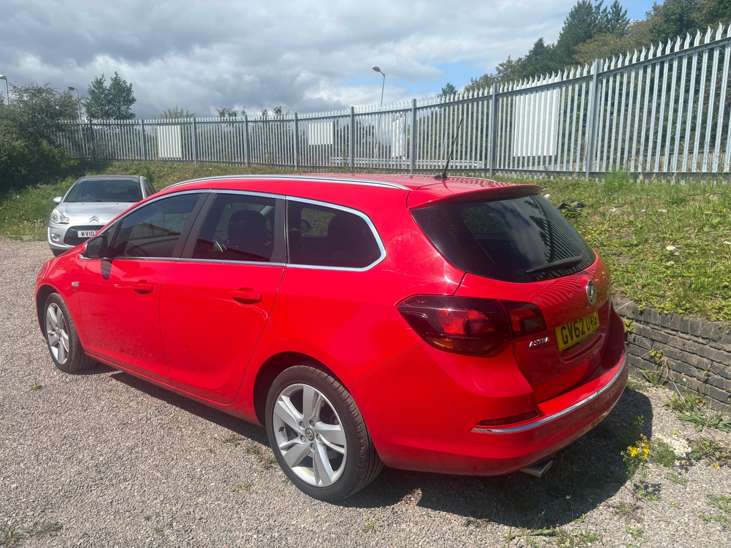 Used Vauxhall Astra 2013 for sale - 77008515: Photo 3