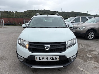 Used Dacia Sandero Stepway 2014 for sale - 76007262: Photo 2
