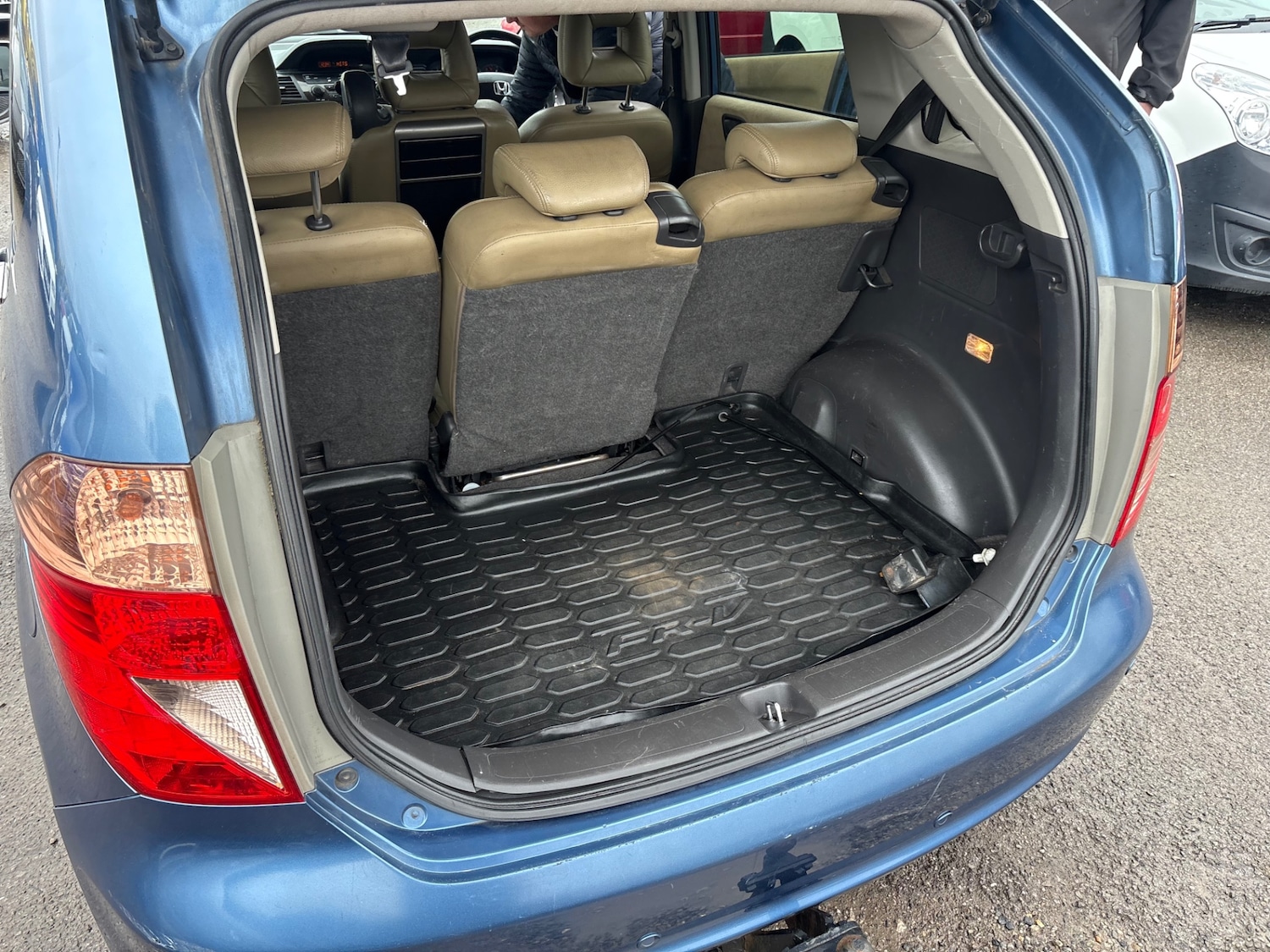 Used Honda FR-V 2009 for sale - 78039700: Photo 15