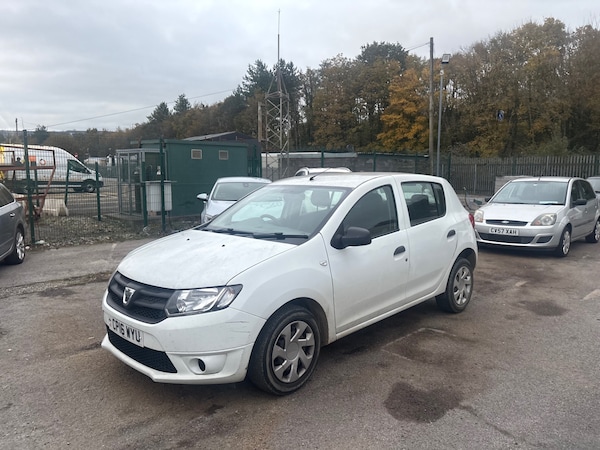 Used Dacia Sandero 2016 for sale - 76257539: Photo 3