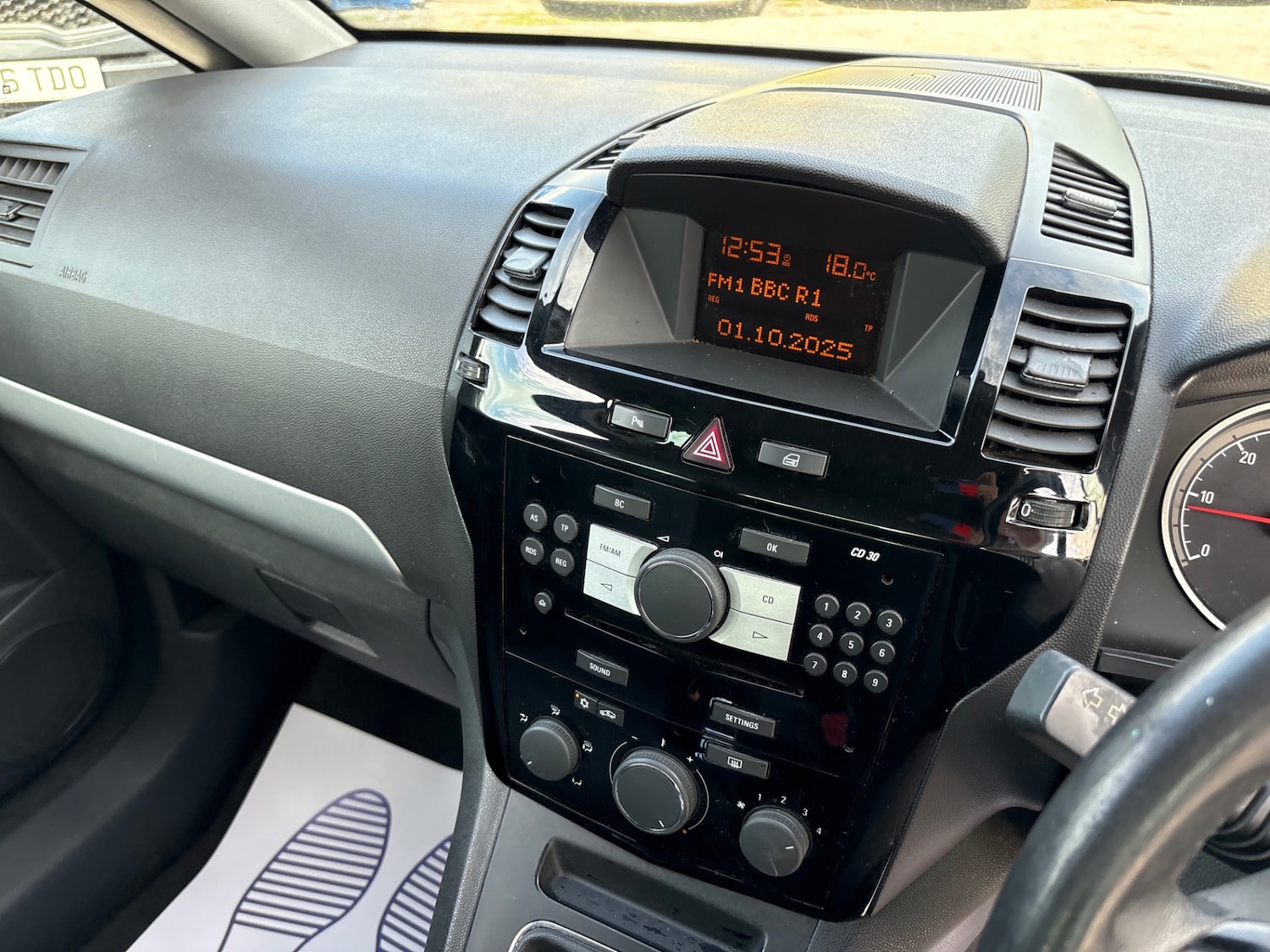 Used Vauxhall Zafira 2011 for sale - 76091929: Photo 11