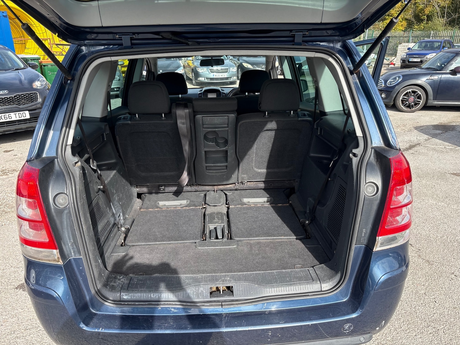 Used Vauxhall Zafira 2011 for sale - 76091929: Photo 15