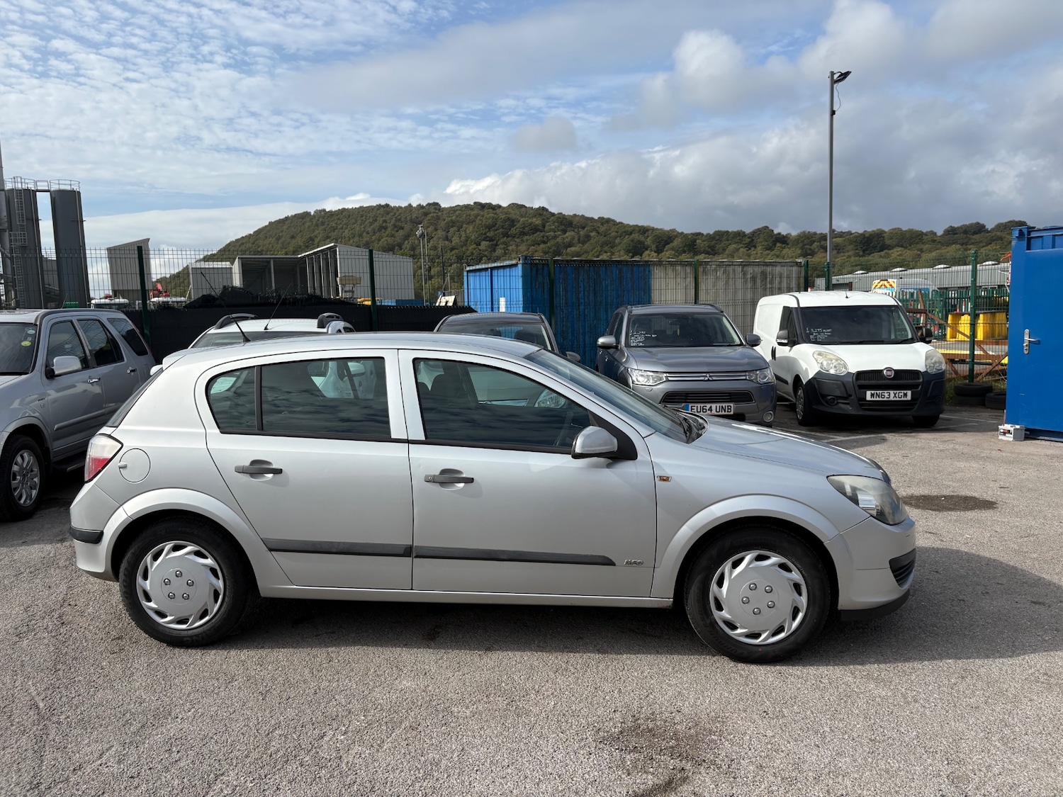 Used Vauxhall Astra 2005 for sale - 76127686: Photo 2