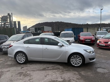 Used Vauxhall Insignia 2016 for sale - 77607061: Photo
