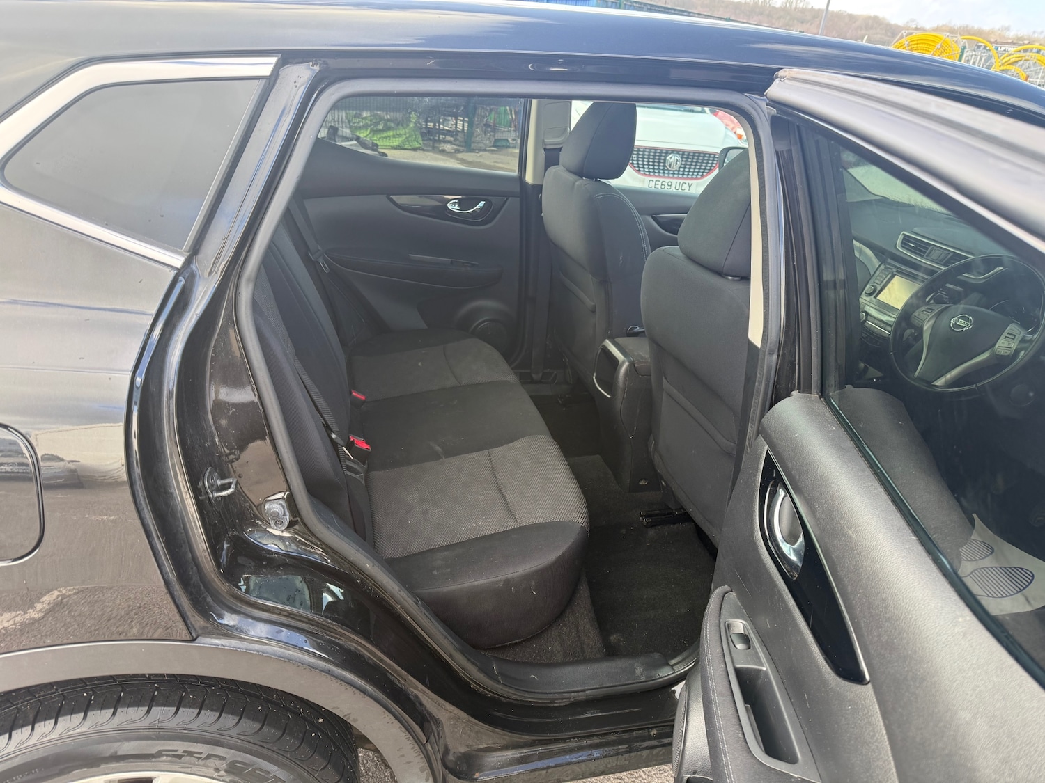 Used Nissan Qashqai 2015 for sale - 77832067: Photo 10