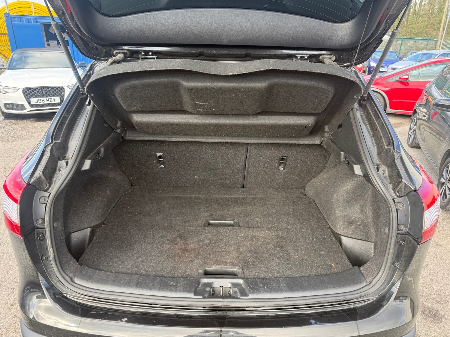 Used Nissan Qashqai 2015 for sale - 77832067: Photo 7