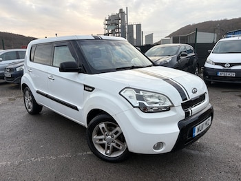 2011 (11) - 1.6 CRDi Echo 5dr -