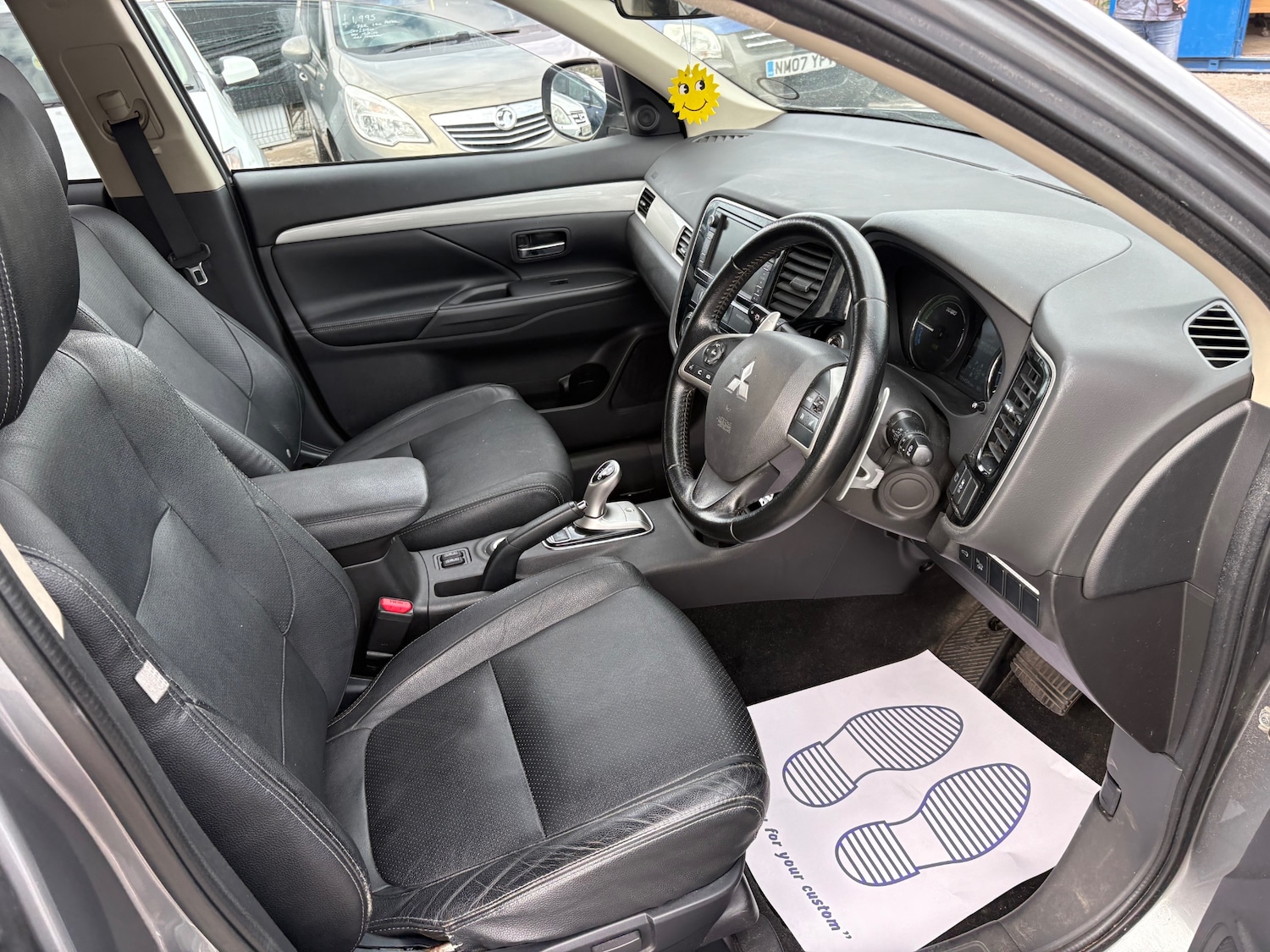 Used Mitsubishi Outlander 2014 for sale - 76127540: Photo 8