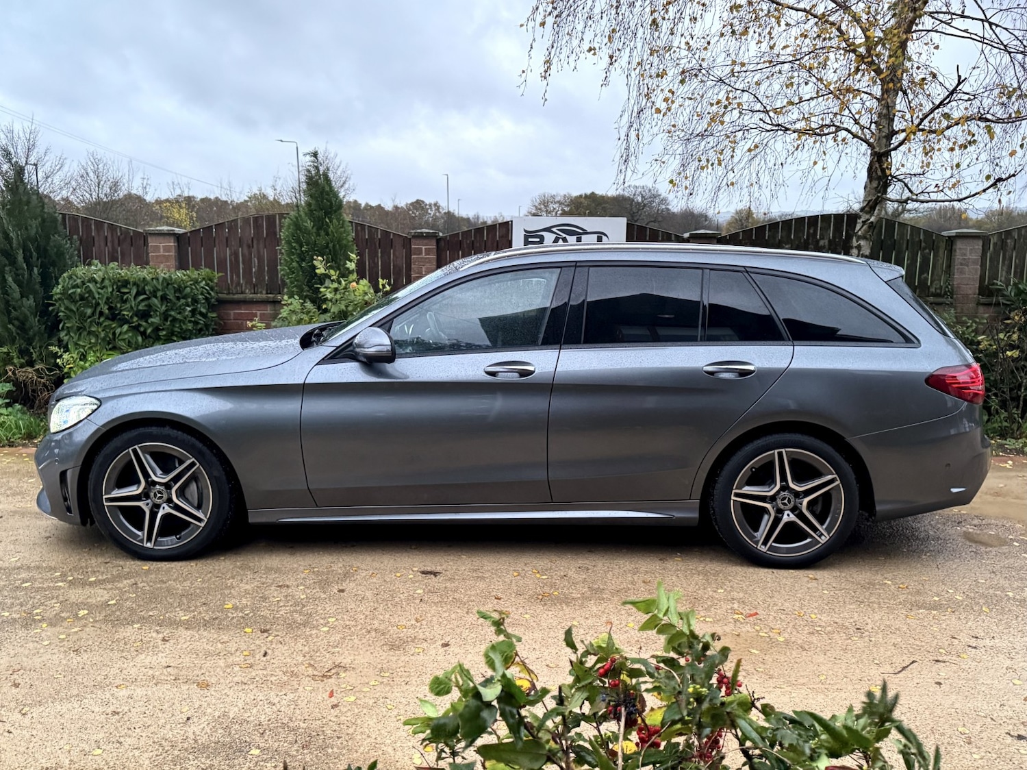 Used Mercedes-Benz C Class 2019 for sale - 76583302: Photo 3