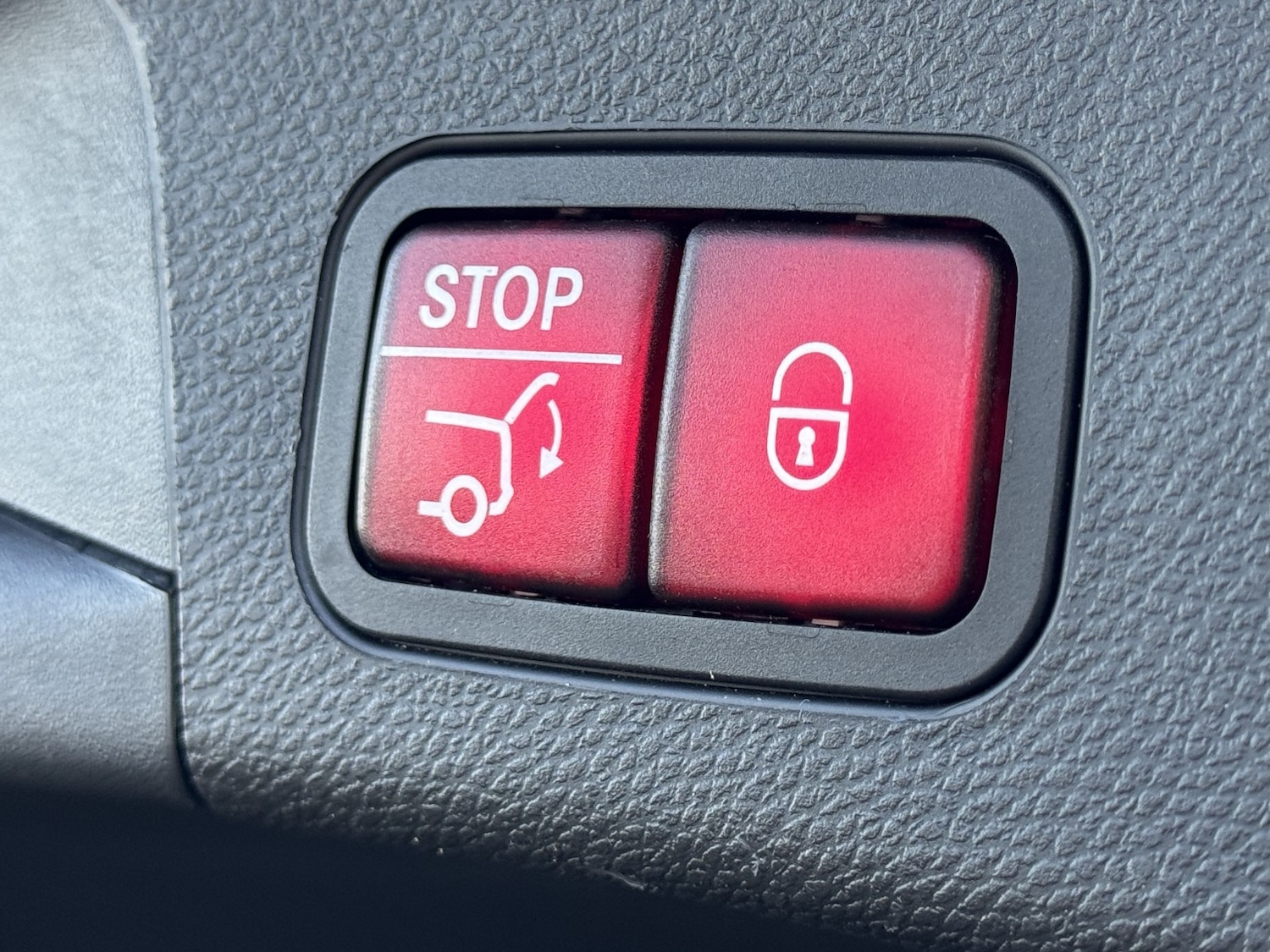 Used Mercedes-Benz C Class 2019 for sale - 76583302: Photo 32