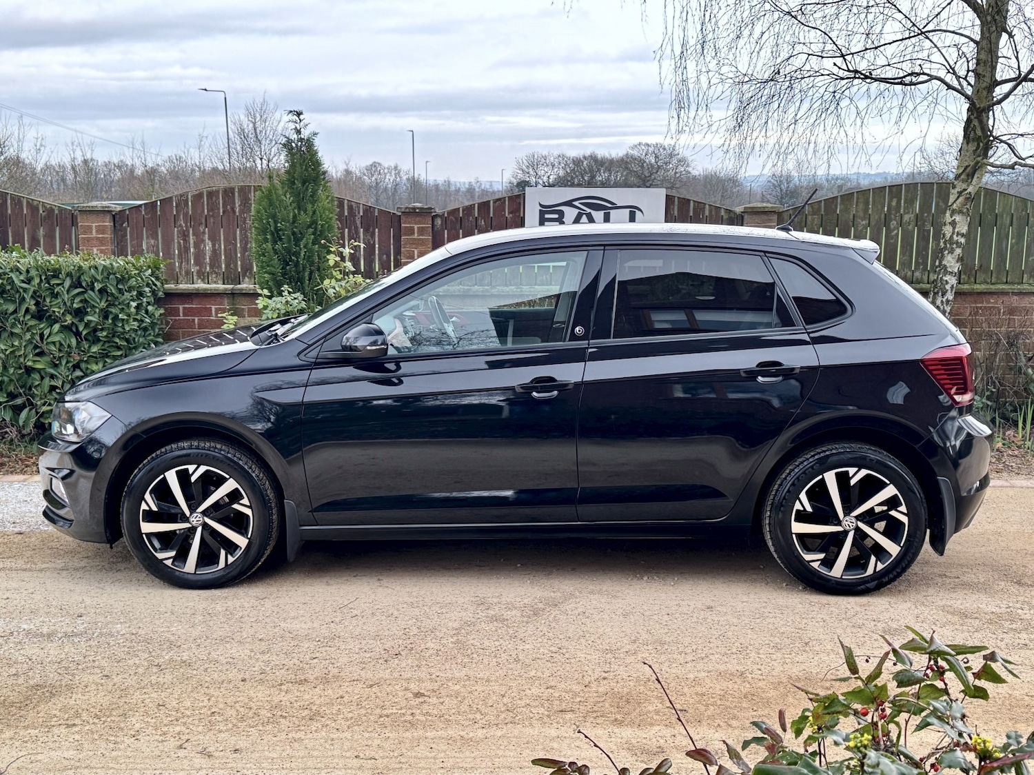 Used Volkswagen Polo 2020 for sale - 77118644: Photo 2
