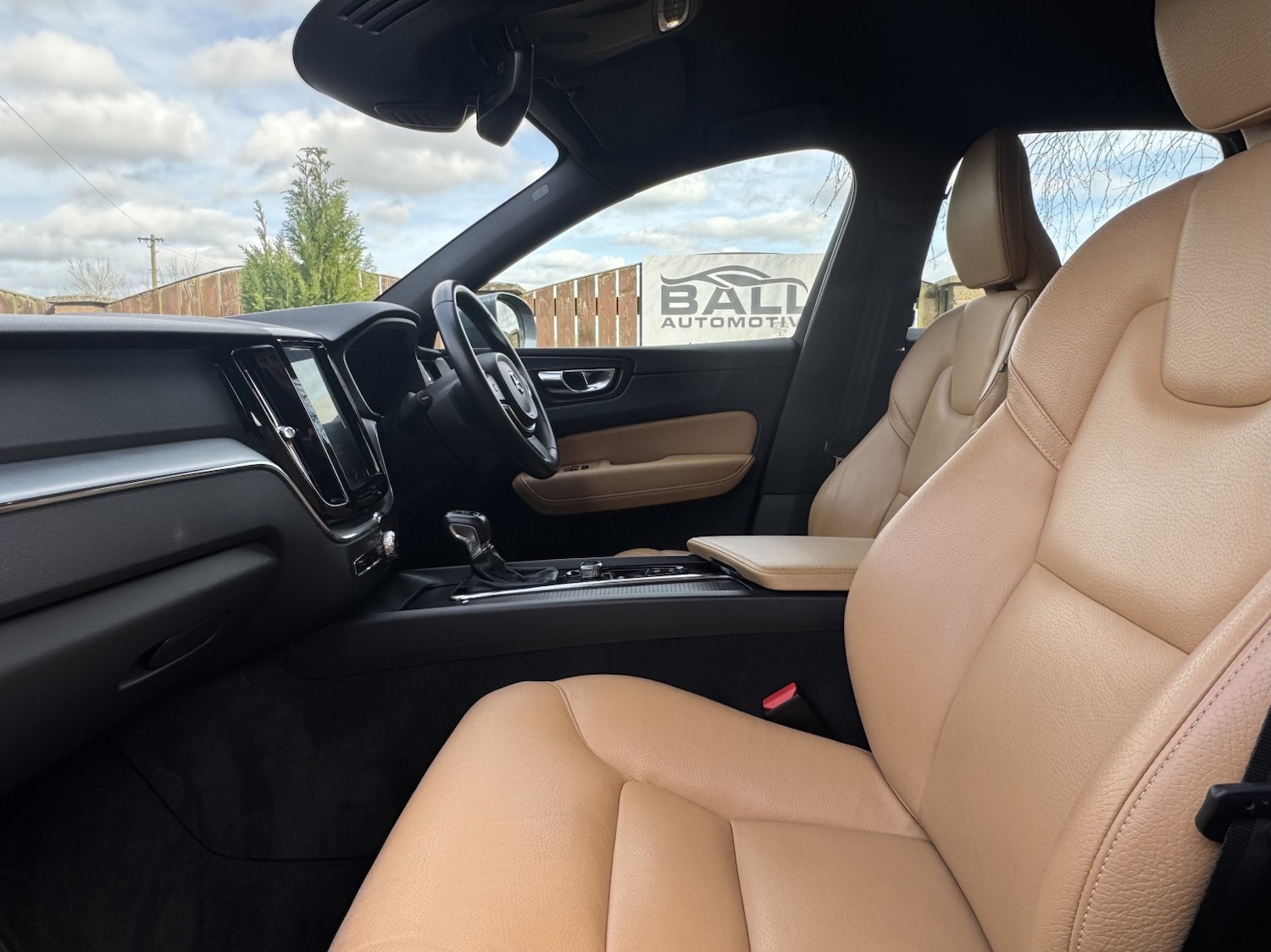 Used Volvo XC60 2018 for sale - 77643767: Photo 19