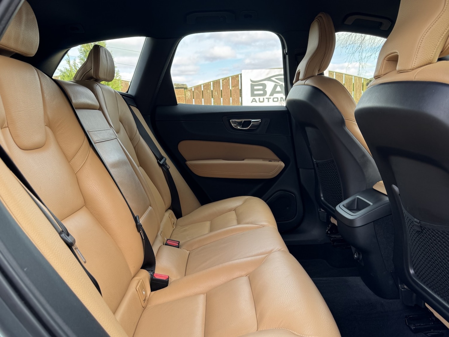 Used Volvo XC60 2018 for sale - 77643767: Photo 24