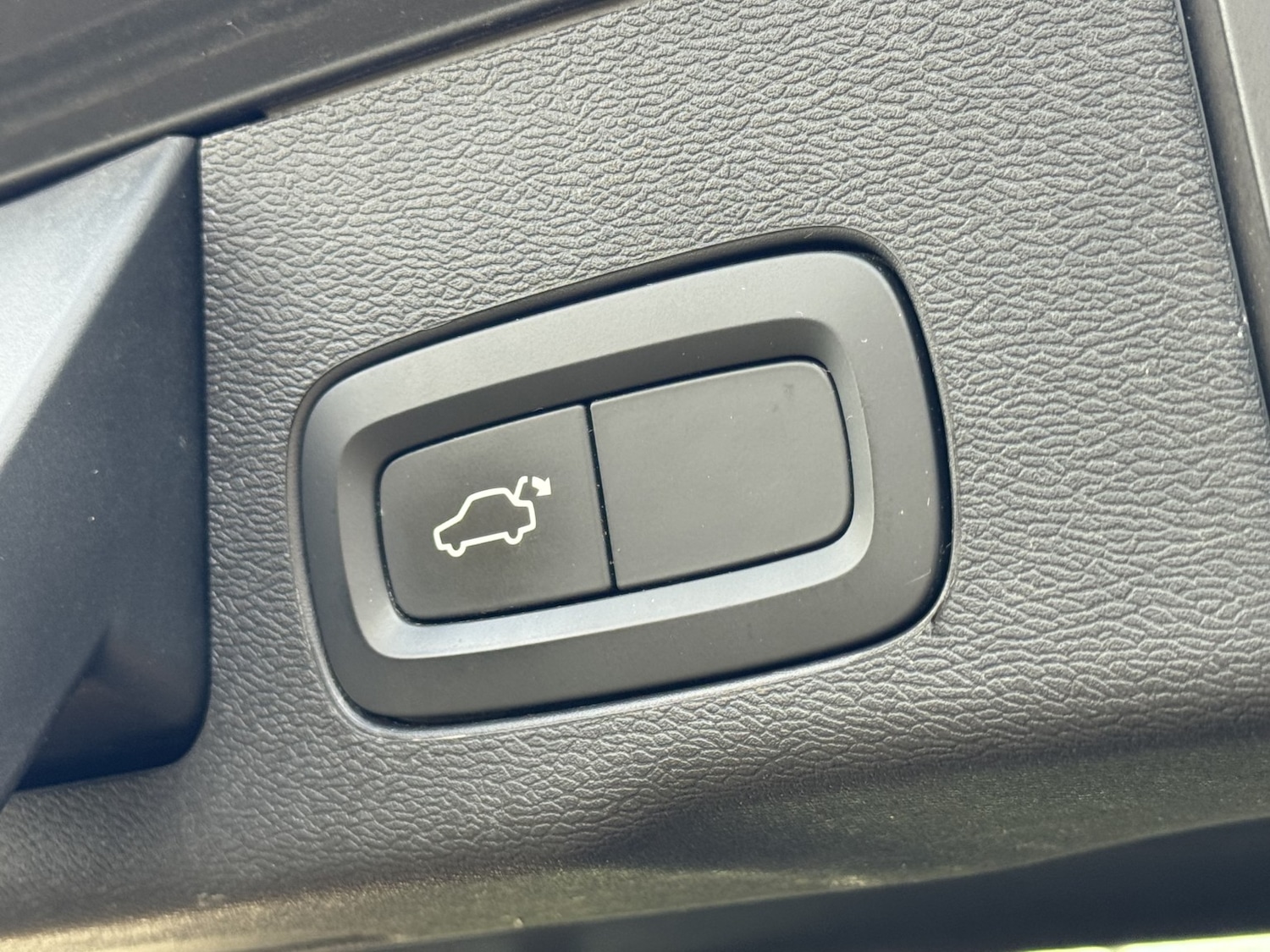 Used Volvo XC60 2018 for sale - 77643767: Photo 28