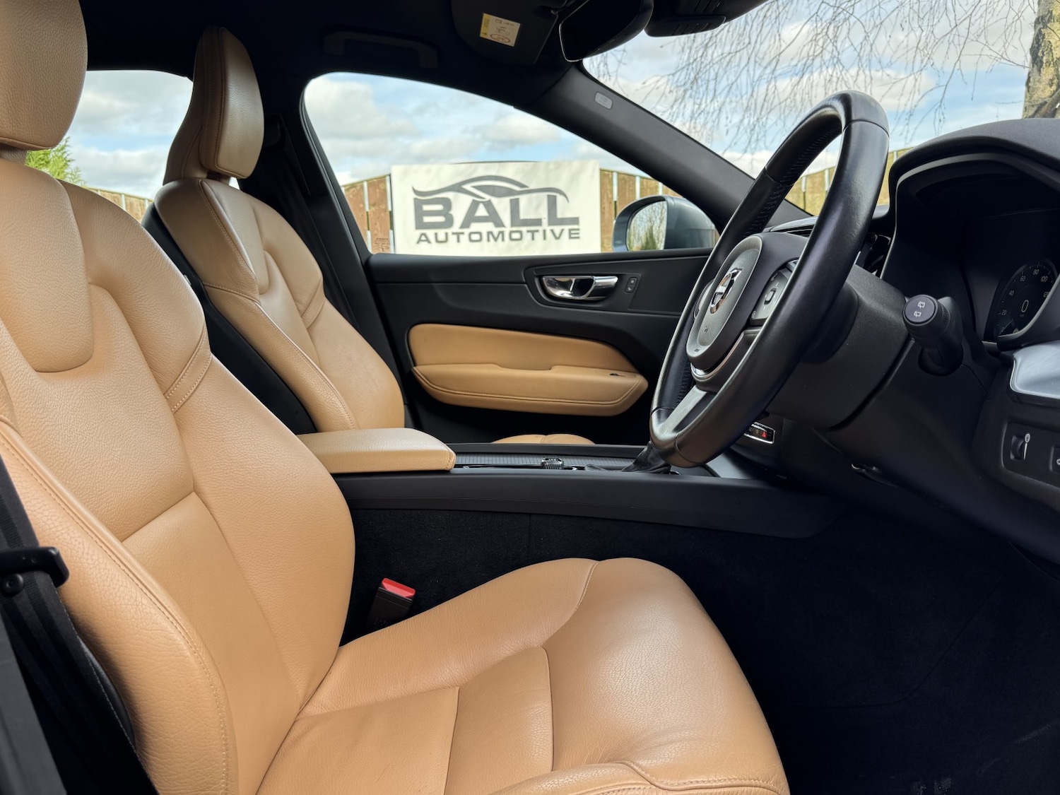 Used Volvo XC60 2018 for sale - 77643767: Photo 9