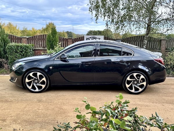 Used Vauxhall Insignia 2016 for sale - 76198258: Photo 2