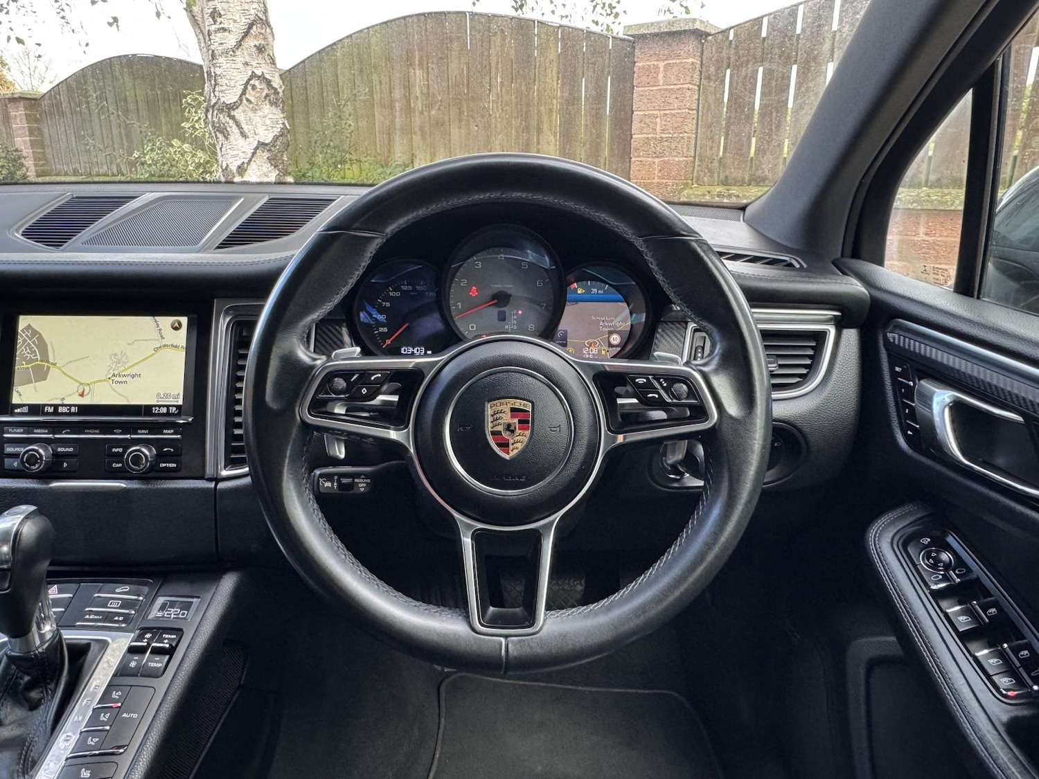 Used Porsche Macan 2015 for sale - 76237178: Photo 11