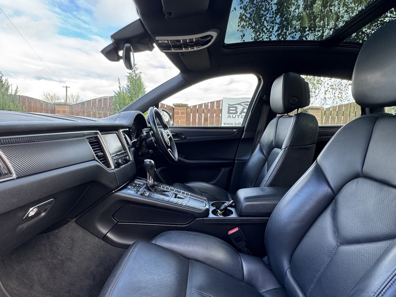 Used Porsche Macan 2015 for sale - 76237178: Photo 22