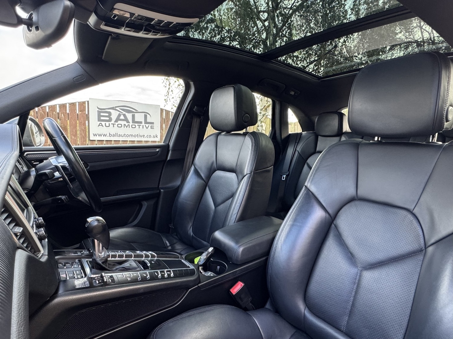 Used Porsche Macan 2015 for sale - 76237178: Photo 24