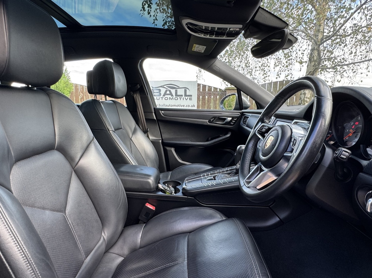 Used Porsche Macan 2015 for sale - 76237178: Photo 9