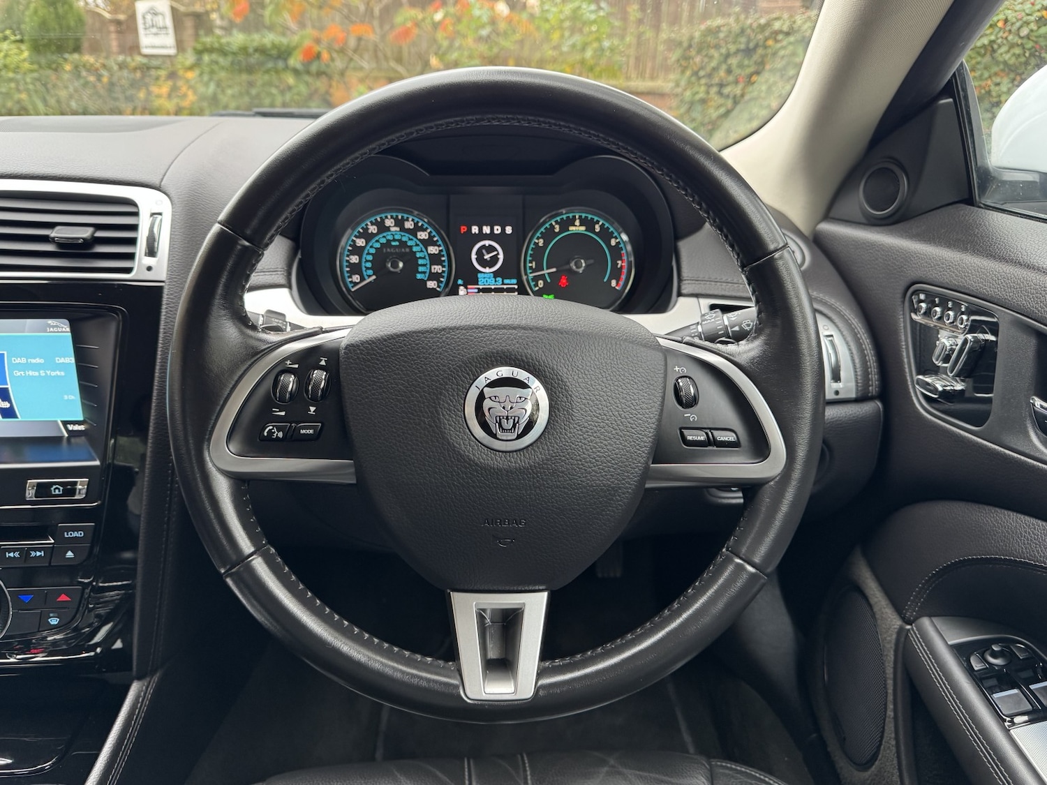 Used Jaguar XK 2013 for sale - 76510852: Photo 10