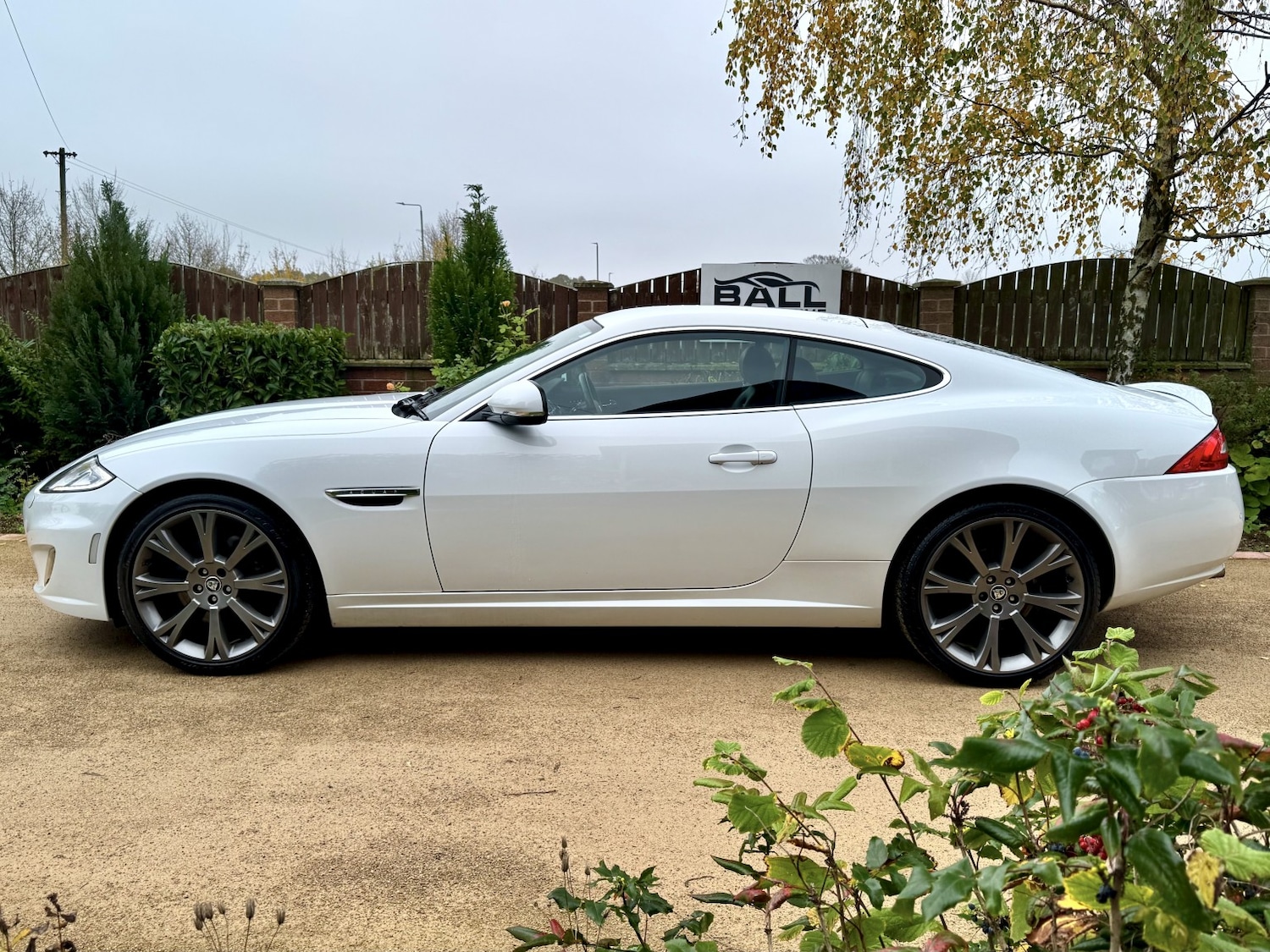 Used Jaguar XK 2013 for sale - 76510852: Photo 2