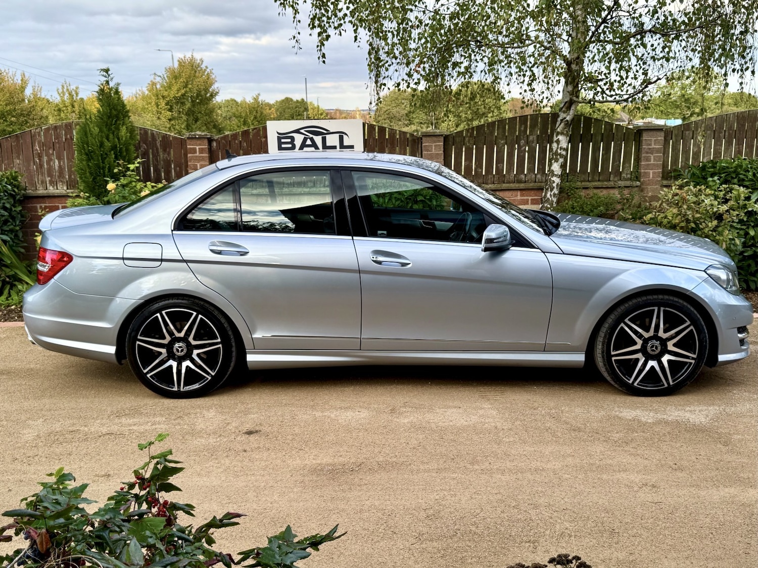 Used Mercedes-Benz C-Class 2013 for sale - 76120270: Photo 5