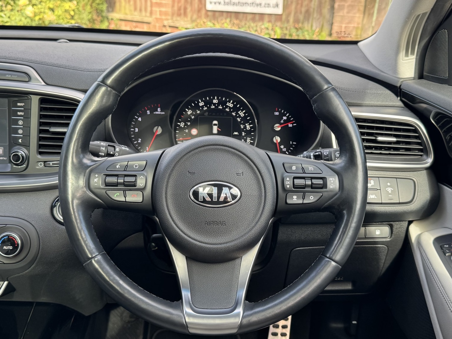 Used Kia Sorento 2017 for sale - 76120268: Photo 11