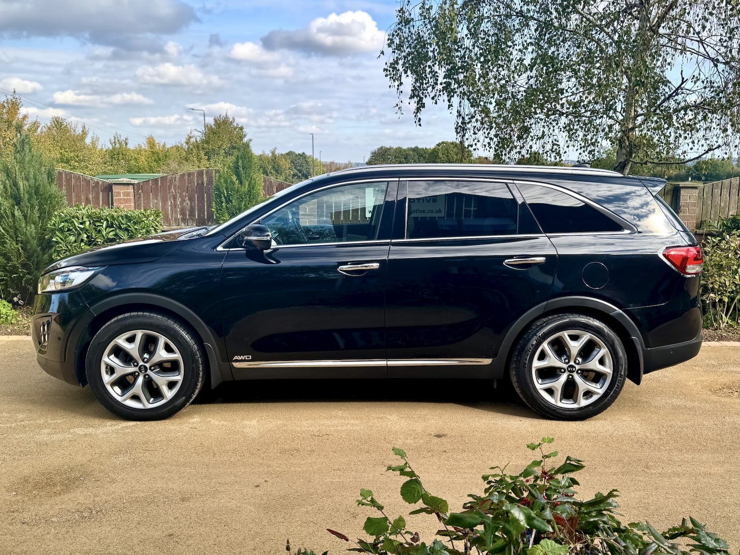 Used Kia Sorento 2017 for sale - 76120268: Photo 2