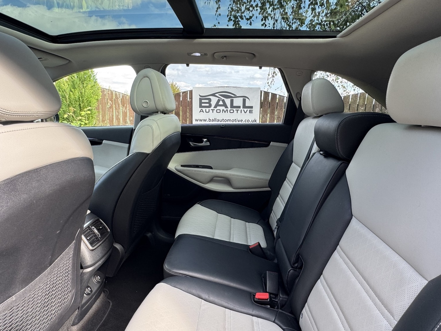 Used Kia Sorento 2017 for sale - 76120268: Photo 28