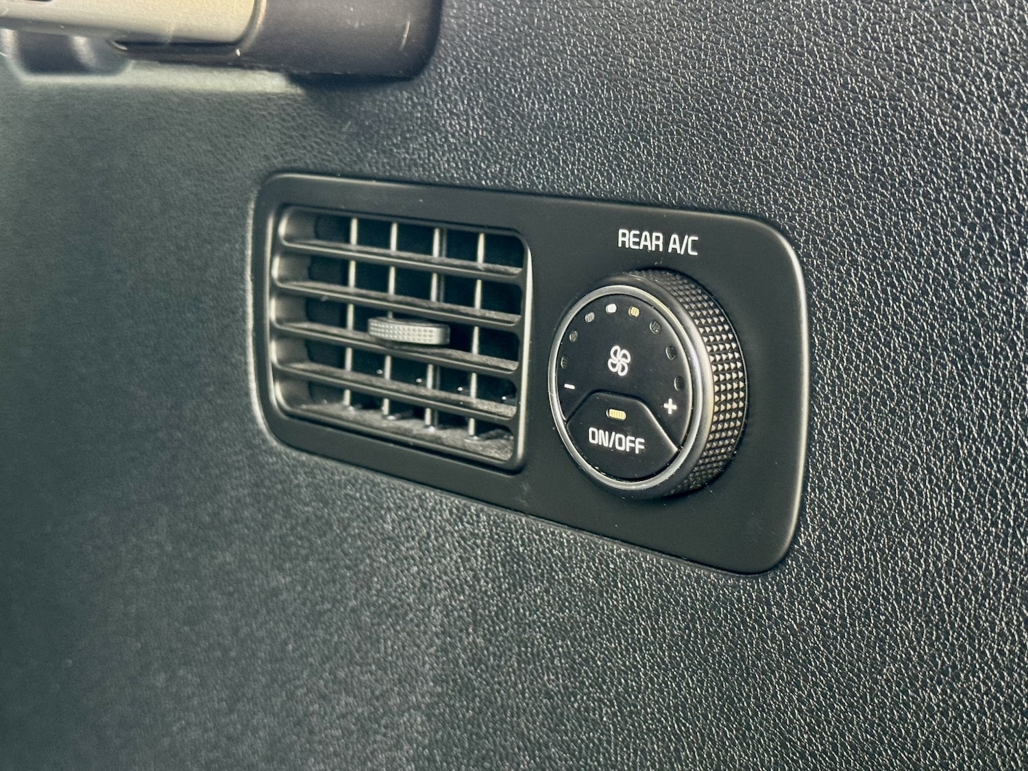 Used Kia Sorento 2017 for sale - 76120268: Photo 38