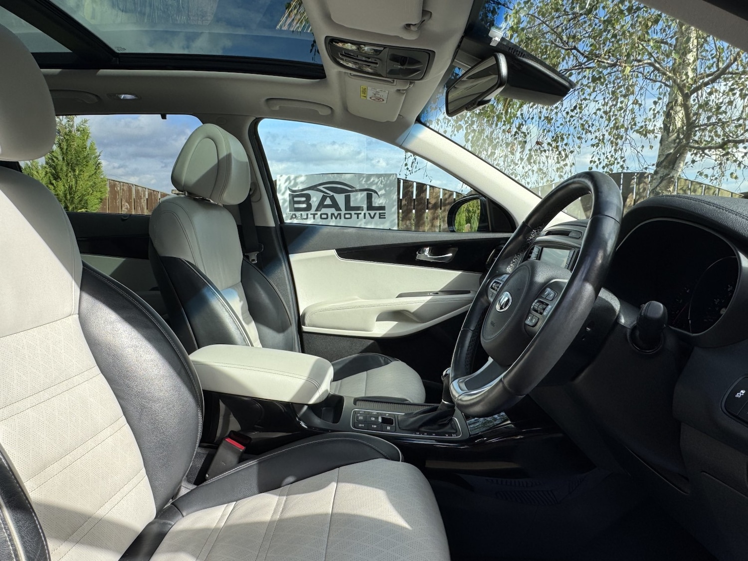 Used Kia Sorento 2017 for sale - 76120268: Photo 9