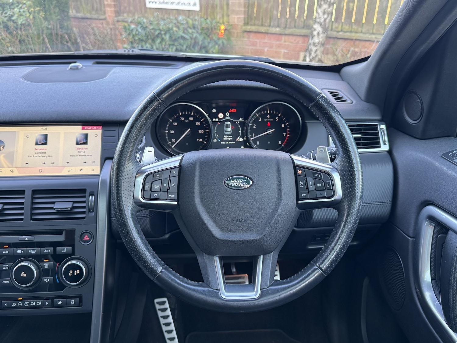 Used Land Rover Discovery Sport 2018 for sale - 77749920: Photo 12