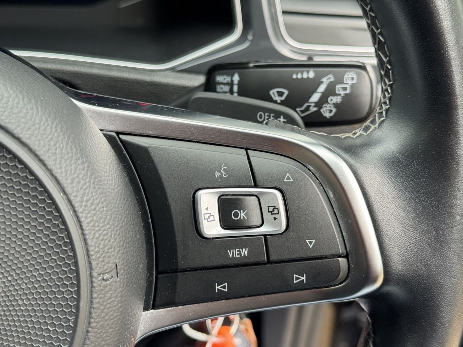 Used Volkswagen T-Roc 2019 for sale - 76058025: Photo 12