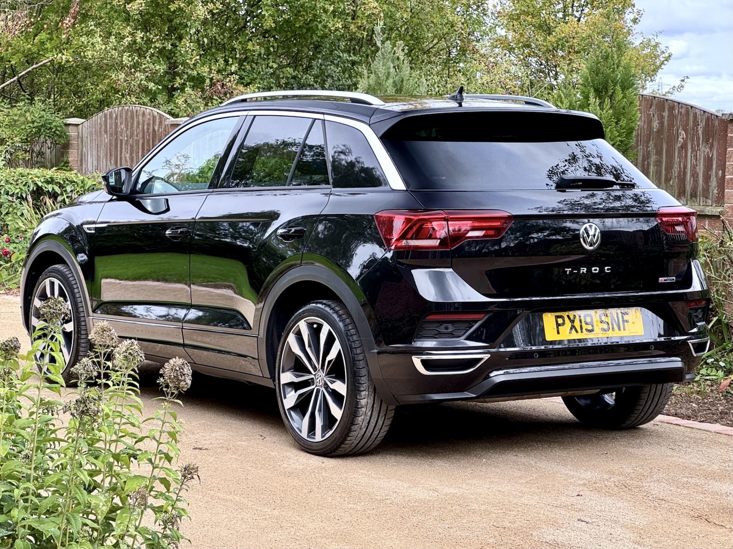 Used Volkswagen T-Roc 2019 for sale - 76058025: Photo 3